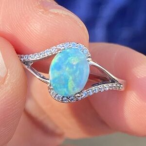 Australian solid Opal 925 sterling silver Ring with cz accents